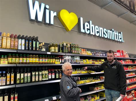 EDEKA center Filialen in Halle .